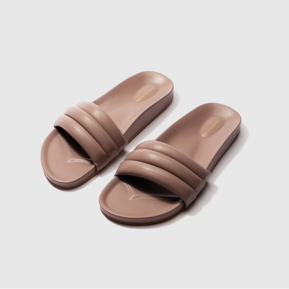 ISO beatrice valenzuela mushroom sandalia